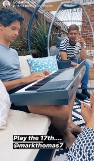 Lucy Fallon feet photo thumbnail