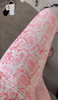 Lucy Fallon feet photo thumbnail