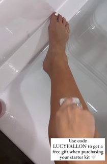 Lucy Fallon feet photo thumbnail
