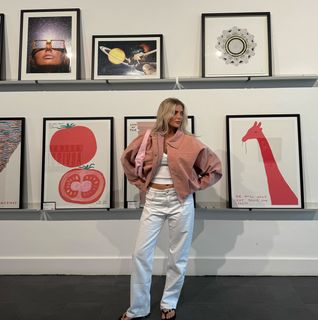 Lucy Fallon feet photo thumbnail