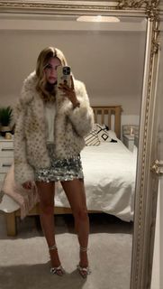 Lucy Fallon feet photo 6