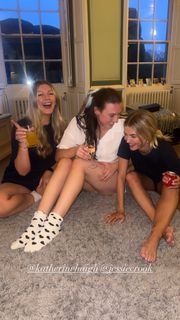 Lucy Fallon feet photo 17
