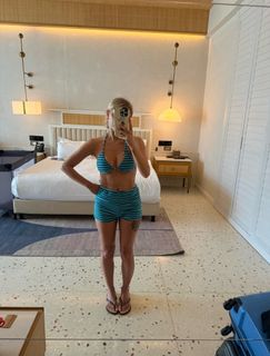 Lucy Fallon feet photo 13