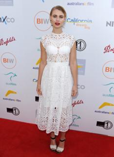 Lucy Fry feet photo thumbnail