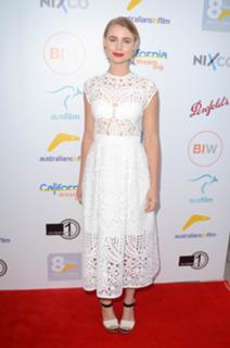 Lucy Fry feet photo thumbnail