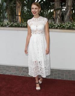 Lucy Fry feet photo thumbnail