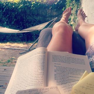 Lucy Fry feet photo thumbnail