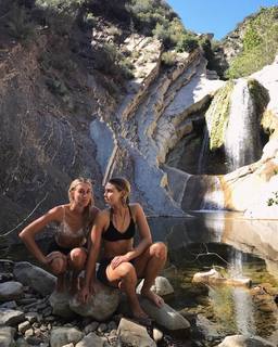 Lucy Fry feet photo thumbnail