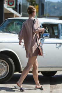 Lucy Fry feet photo thumbnail