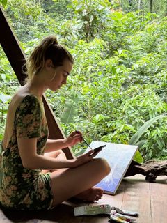 Lucy Fry feet photo 1