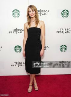 Lucy Fry feet photo 8