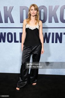Lucy Fry feet photo 6