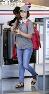 Lucy Hale feet photo thumbnail