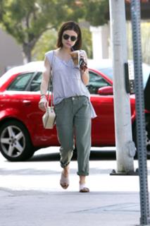 Lucy Hale feet photo thumbnail
