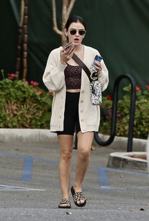 Lucy Hale feet photo thumbnail