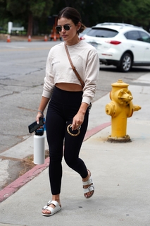 Lucy Hale feet photo thumbnail