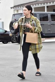 Lucy Hale feet photo thumbnail