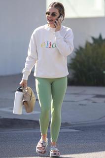 Lucy Hale feet photo thumbnail