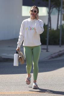 Lucy Hale feet photo thumbnail