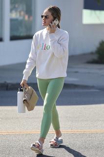Lucy Hale feet photo thumbnail