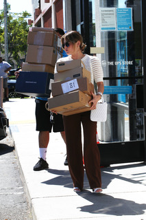 Lucy Hale feet photo thumbnail