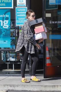 Lucy Hale feet photo thumbnail
