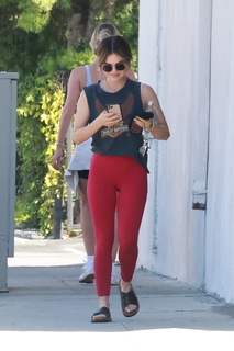 Lucy Hale feet photo thumbnail