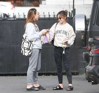 Lucy Hale feet photo thumbnail