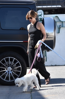 Lucy Hale feet photo thumbnail