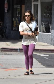 Lucy Hale feet photo thumbnail