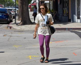Lucy Hale feet photo thumbnail