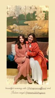 Lucy Hale feet photo thumbnail