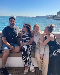 Lucy Hale feet photo thumbnail