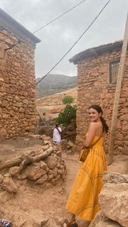 Lucy Hale feet photo thumbnail