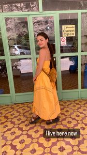 Lucy Hale feet photo thumbnail
