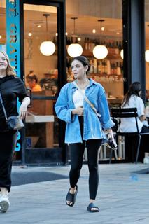 Lucy Hale feet photo thumbnail