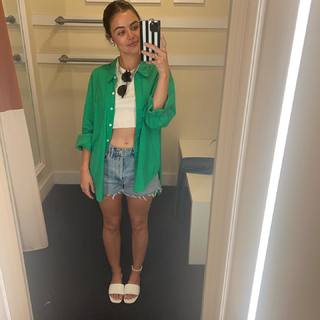 Lucy Hale feet photo thumbnail