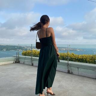 Lucy Hale feet photo thumbnail