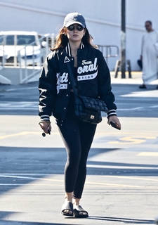 Lucy Hale feet photo thumbnail