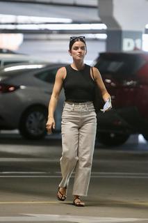 Lucy Hale feet photo thumbnail