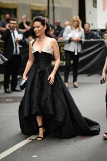 Lucy Liu feet photo thumbnail