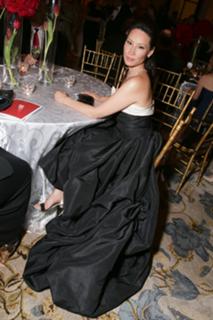 Lucy Liu feet photo thumbnail