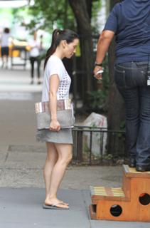 Lucy Liu feet photo thumbnail