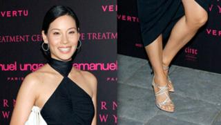 Lucy Liu feet photo thumbnail