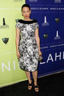 Lucy Liu feet photo thumbnail
