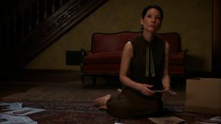 Lucy Liu feet photo thumbnail