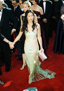 Lucy Liu feet photo thumbnail