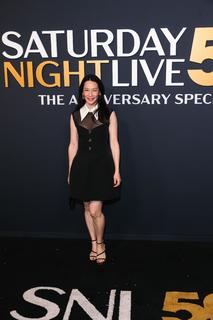 Lucy Liu feet photo thumbnail