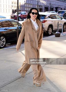 Lucy Liu feet photo 10