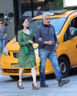 Lucy Liu feet photo 6